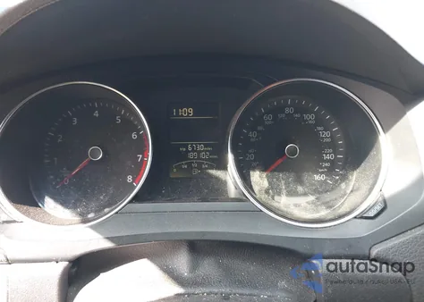 2017 Volkswagen Jetta 1.4T S z USA, uszkodzony, nr VIN 3VW2B7AJXHM230654